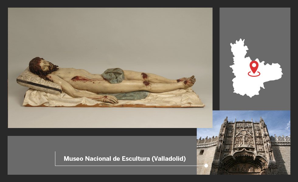 No solo de pintura vive el Prado y no solo son pinturas sus depósitos: fuera de sus paredes hay 175 esculturas y 254 piezas de artes decorativas. Mercedes Orihuela, conservadora responsable del Servicio de Depósitos, reconoce que este no es un museo de imaginería y que el lugar más adecuado para el Cristo yacente de Gregorio Fernández –la única pieza de este escultor propiedad del Prado– es el Museo Nacional de Escultura. La obra, como otras similares de Fernández, combina el realismo en la ejecución de los músculos, el rostro y las manos con una elegante colocación del cuerpo y la cabeza girada hacia el espectador.