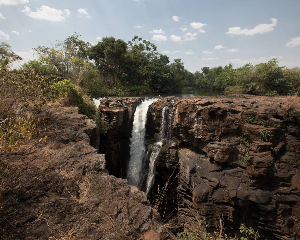 La cascada de Macapá vista desde lo alto